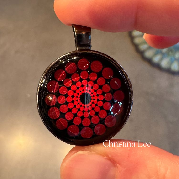 The Dot Shop Pendant Necklace (Red)